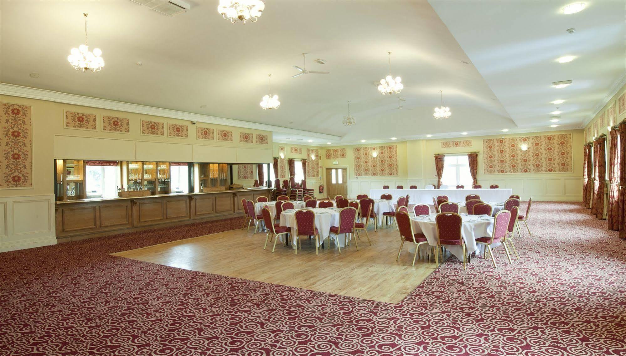 Riverside Park Hotel Макруум Екстериор снимка